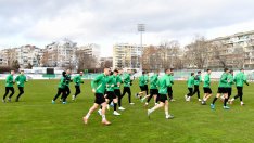 Черно море играе две контроли в сряда