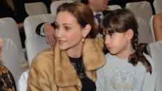 Радост Драганова в нерадост. С шерка й са в COVID отделение в Камбоджа