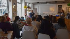 Приемни родители и социални работници обсъждаха приемната грижа във Варненско