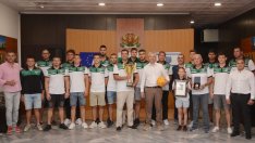 Кметът поздрави шампионите по водна топка от „Черно море-Тича“