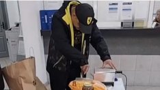 Подивял мъж нахлу в енергото (ВИДЕО 18+)