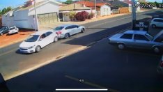 Honda и Chevrolet в най-комичната катастрофа на 2021-ва ВИДЕО