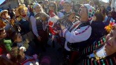 Отново отбелязаха Петльовден в село Кривини (СНИМКИ)