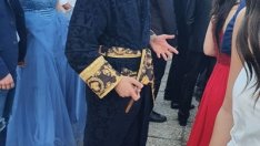 Тийн срещу суетата и стереотипите: С халат и джапанки на бала!