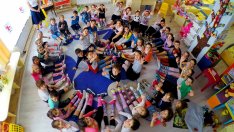 Във варненската детска градина „Маргаритка“  обуха шарени чорапи в подкрепа на хората със Синдром на Даун (СНИМКИ)