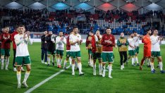 Футболните ни национали запазиха шансове за класиране