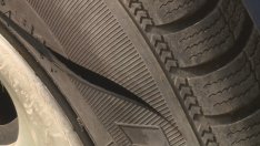 Закопчаха 28-годишен, надупчил гумите на 11 коли в София