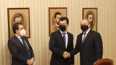 Василев и Радев в задочен спор за цените на тока и още нещо...