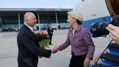 МС излезе с подробности за инцидента със самолета на Урсула фон дер Лайен