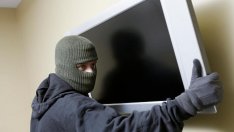 Крадци задигнаха телевизори и ги потрошиха в катастрофа край Варна