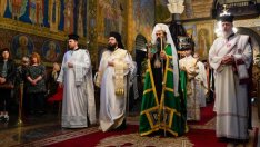 Патриарх Даниил отслужи Василиева света литургия за Велика събота