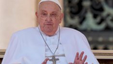 Папата пропусна годишната процесия на Разпети петък в Рим