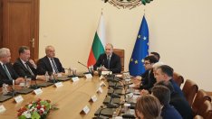 Радев разпредели функциите на вицепремиерите