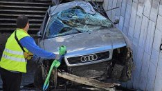 Стана ясно какво е състоянието на момичето, паднало с кола във варненски подлез