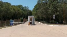 Кметът на Каварна не може да се справи със ситуацията в "Русалка", иска държавата да пусне хората до плажа