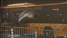 Кола влезе в автобус през прозореца в София (ВИДЕО)