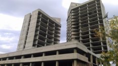 Взривяват недостроената сграда на ИПК „Родина”