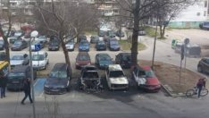 Коли горяха нощес на паркинг във Варна