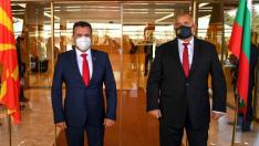 Зоран Заев е вече в София. Срещна се с Борисов