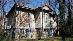 Започна обследване на къщата на Антон Новак