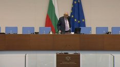 Депутатите с нов - пети опит да си изберат председател