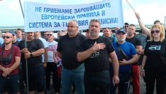 Митинг-шествие в подкрепа на енергетиците затваря центъра на Варна в петък