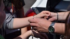 Спипаха млада дама с амфети във Вълчи дол, тя изпя дилъра си