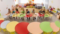 Бавят изплащането на компенсации за неприети в ясли деца