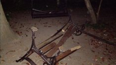 Вандали вилняха в Морската градина на Варна