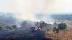 Огнен ад в Каварна: Потушиха пламъците на метри от болницата