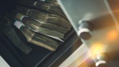 Задигнаха голяма сума пари от къща на "Траката"