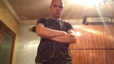 Захари в зандана – мъжът зверски преби куче. А Мечо едва оцеля ВИДЕО