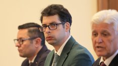Пеканов: Няма да се намалява ДДС за туристическия бранш