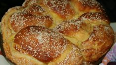 Великденска вакханалия! Половинката козунак гони 9 лева за бройката