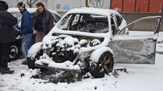 Джип изгоря в пламъци в центъра на Русе