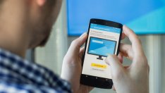 Половината българи не пазят данните си за приложенията на смартфона 