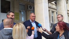 Разбиха група за кредитни измами във Варна, задържани са трима мъже и жена