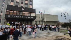 Стотици варненци протестираха срещу насилието над животни