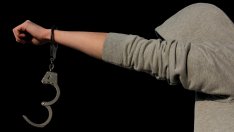 Арест за 19-годишен младеж от Варна, продавал течност за вейп с наркотик на непълнолетни