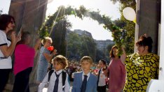 Училищният звънец би за близо 37 000 ученици от Варна (Снимки)