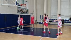 Първа езикова гимназия спечели баскетболната купа на Ректора на ИУ-Варна