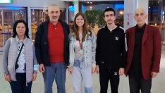 Ученици от МГ във Варна прославиха страната ни на Международна олимпиада по философия