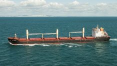 Моряците от кораба „Рожен“ първи посрещат новата 2023 година