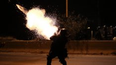 Трета нощ на безредици в Северна Ирландия след сексуално посегателство 