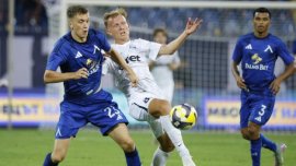 Спартак загуби от Левски с 1:3 под дъжда на "Коритото"