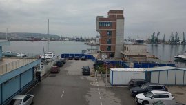 Докъде е стигнал строежът на новата Рейдова кула на Морска гара във Варна? 