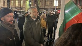 Кметът на Варна протестира срещу правителството в Берлин (СНИМКИ)