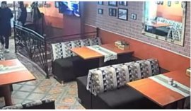 За назидание: Изтипосаха в нета момчета, откраднали зарядно от заведение във Варна