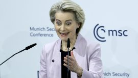 ЕК представи 19-ти пакет санкции срещу Русия