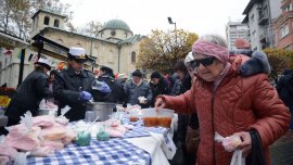 Варна отбеляза Никулден с молебен за здраве и рибен курбан (СНИМКИ)